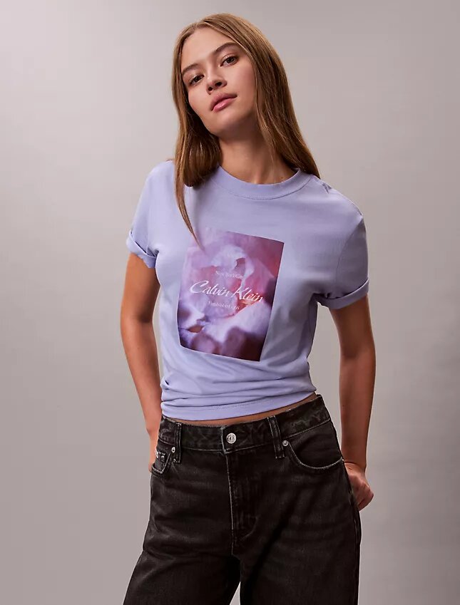 T-shirt classica con logo floreale T-shirt classica con logo floreale