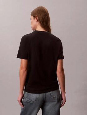 T-shirt classica con logo floreale
