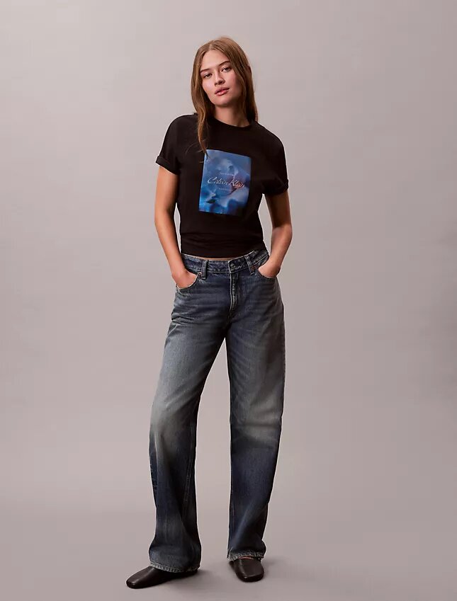 T-shirt classica con logo floreale T-shirt classica con logo floreale