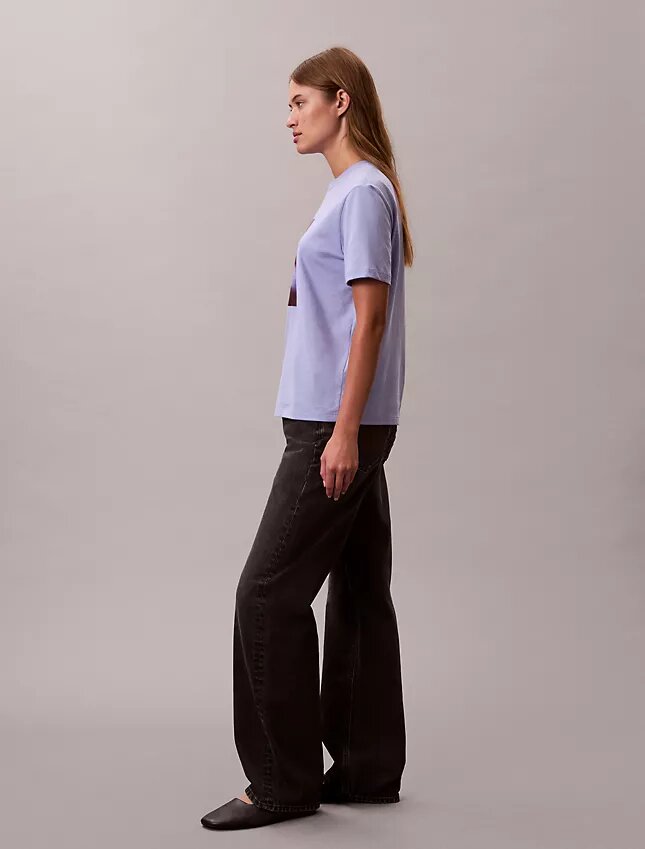 T-shirt classica con logo floreale T-shirt classica con logo floreale