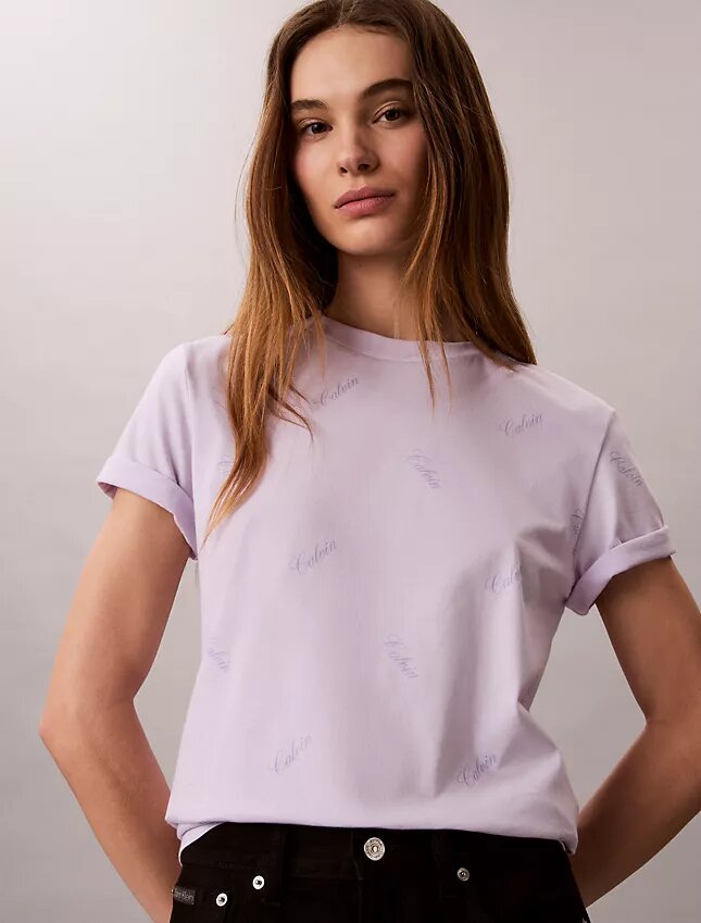 T-shirt classica con logo in caratteri script su tutta la superficie T-shirt classica con logo in caratteri script su tutta la superficie