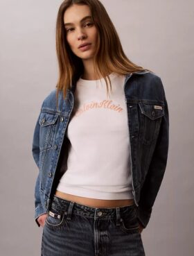 T-shirt classica con logo in feltro
