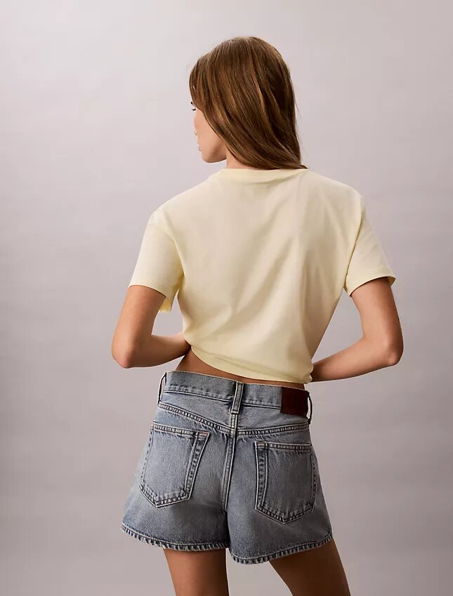 T-shirt classica con logo in feltro T-shirt classica con logo in feltro