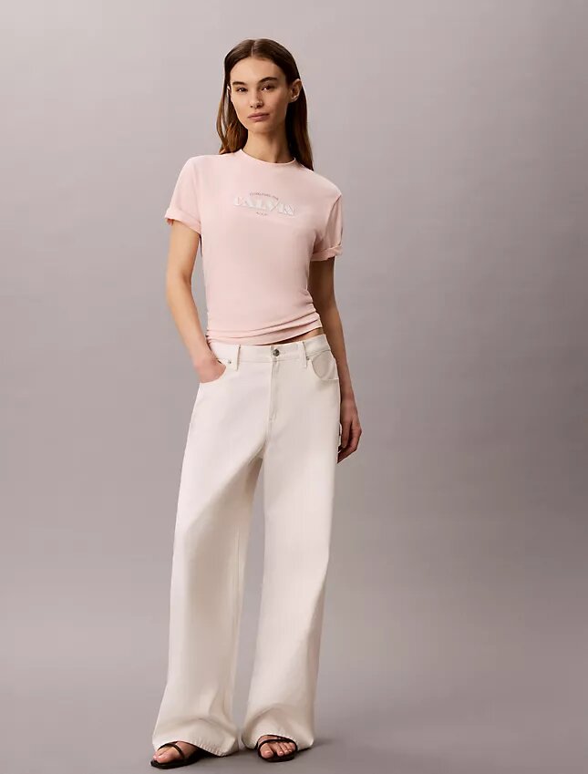 T-shirt classica con logo in grassetto T-shirt classica con logo in grassetto