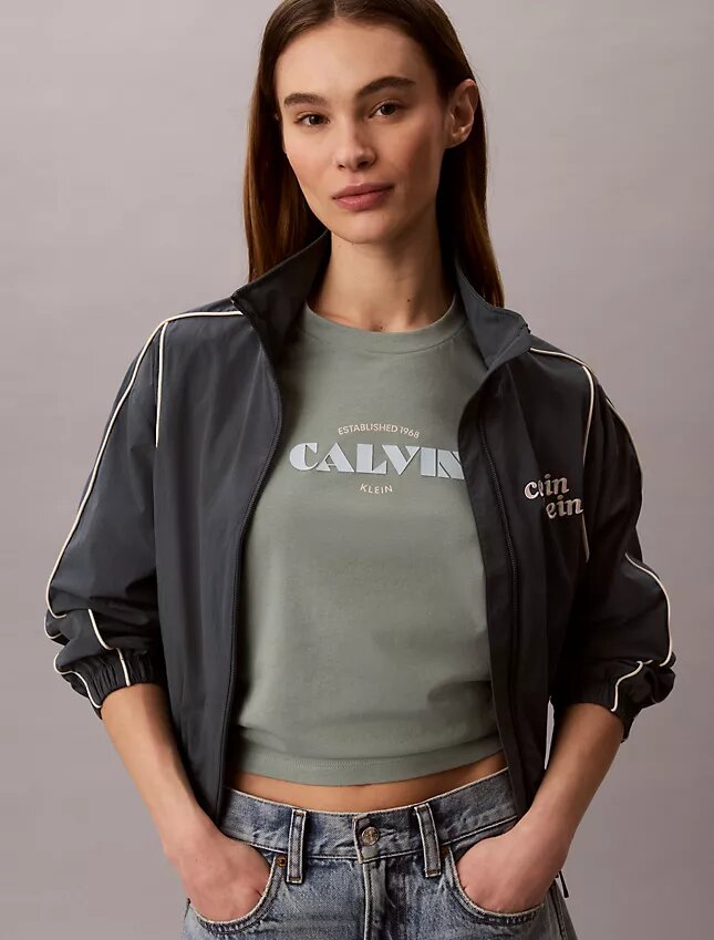 T-shirt classica con logo in grassetto T-shirt classica con logo in grassetto