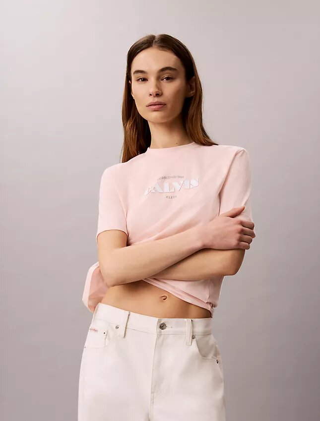 T-shirt classica con logo in grassetto T-shirt classica con logo in grassetto