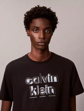 T-shirt classica con logo in ombreggiatura