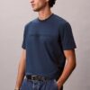 T-shirt classica con logo in rilievo T-shirt classica con logo in rilievo