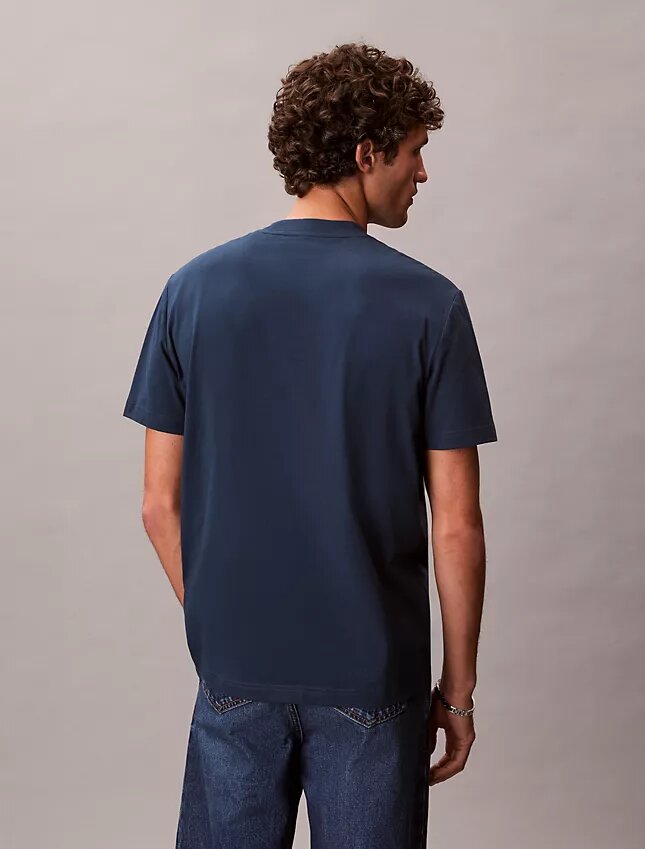T-shirt classica con logo in rilievo T-shirt classica con logo in rilievo