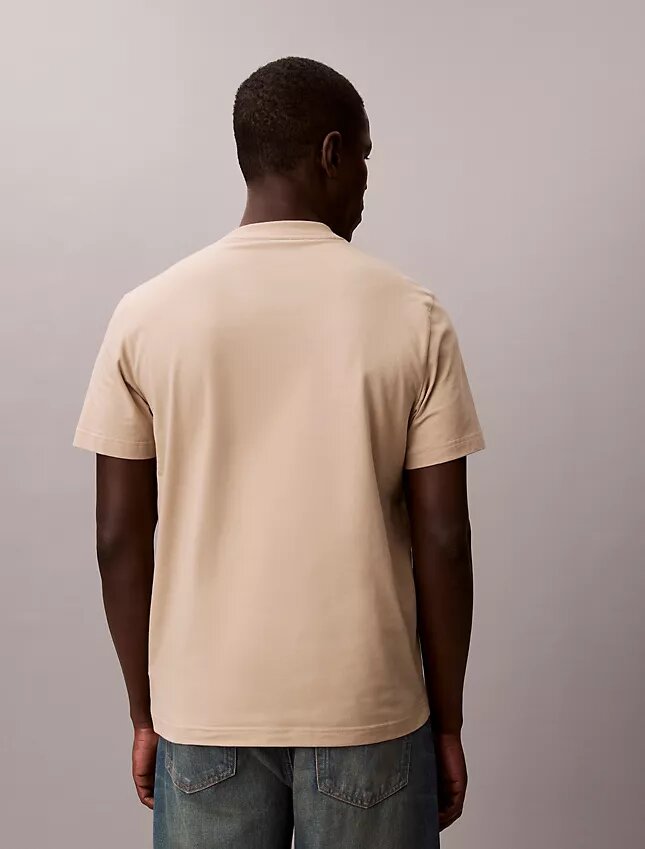 T-shirt classica con logo in rilievo T-shirt classica con logo in rilievo
