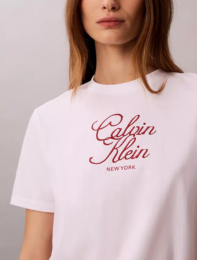 T-shirt classica con logo in stile script T-shirt classica con logo in stile script