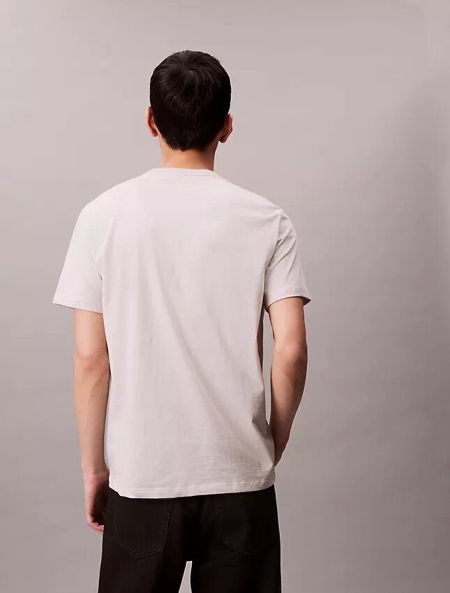 T-shirt classica con logo sbiadito T-shirt classica con logo sbiadito