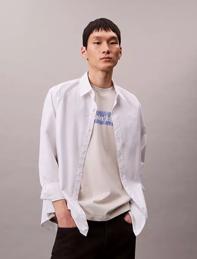 T-shirt classica con logo sbiadito T-shirt classica con logo sbiadito