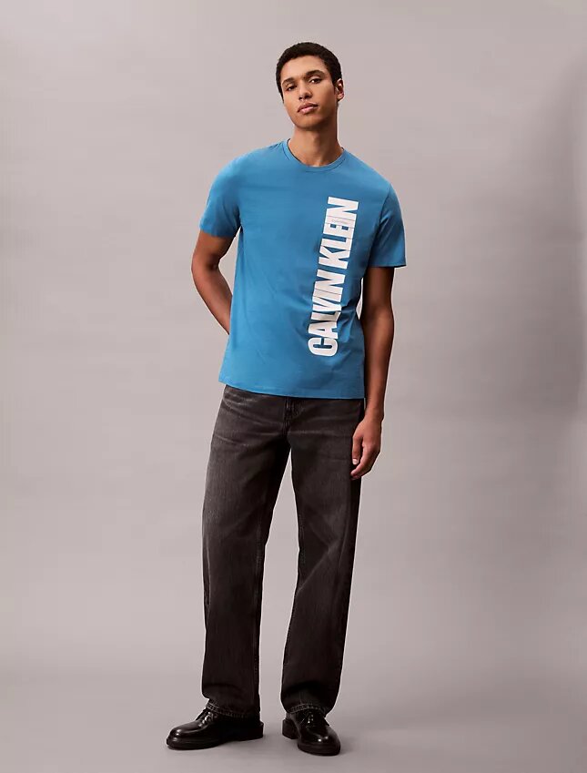 T-shirt classica con logo verticale T-shirt classica con logo verticale