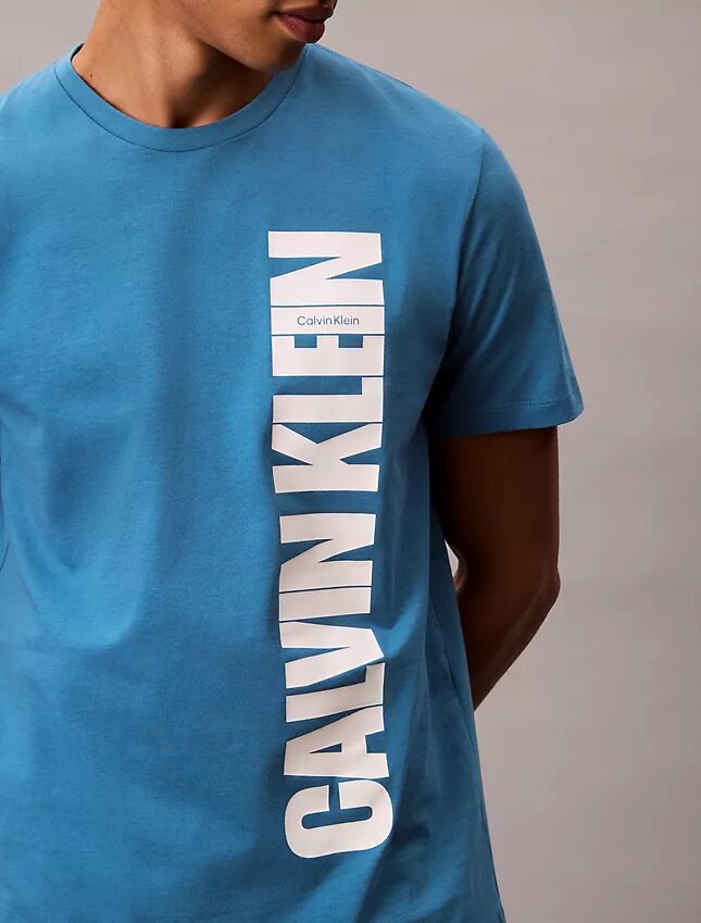T-shirt classica con logo verticale T-shirt classica con logo verticale