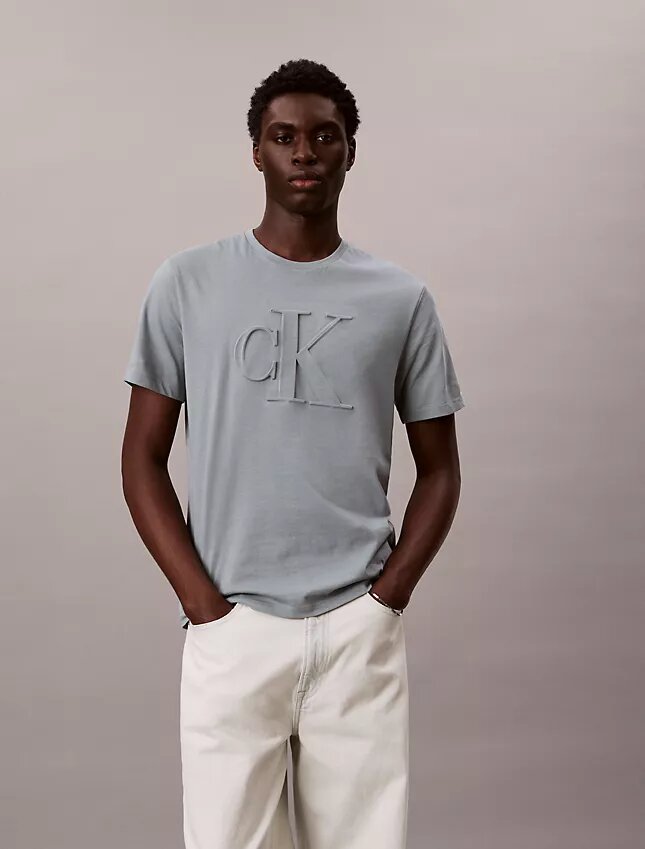 T-shirt classica con Monogram in rilievo T-shirt classica con Monogram in rilievo