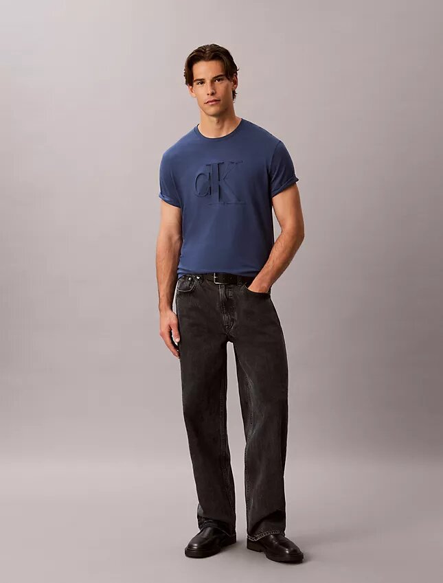 T-shirt classica con Monogram in rilievo T-shirt classica con Monogram in rilievo