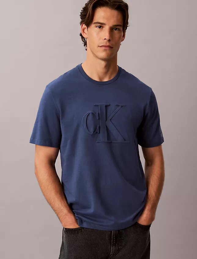 T-shirt classica con Monogram in rilievo T-shirt classica con Monogram in rilievo