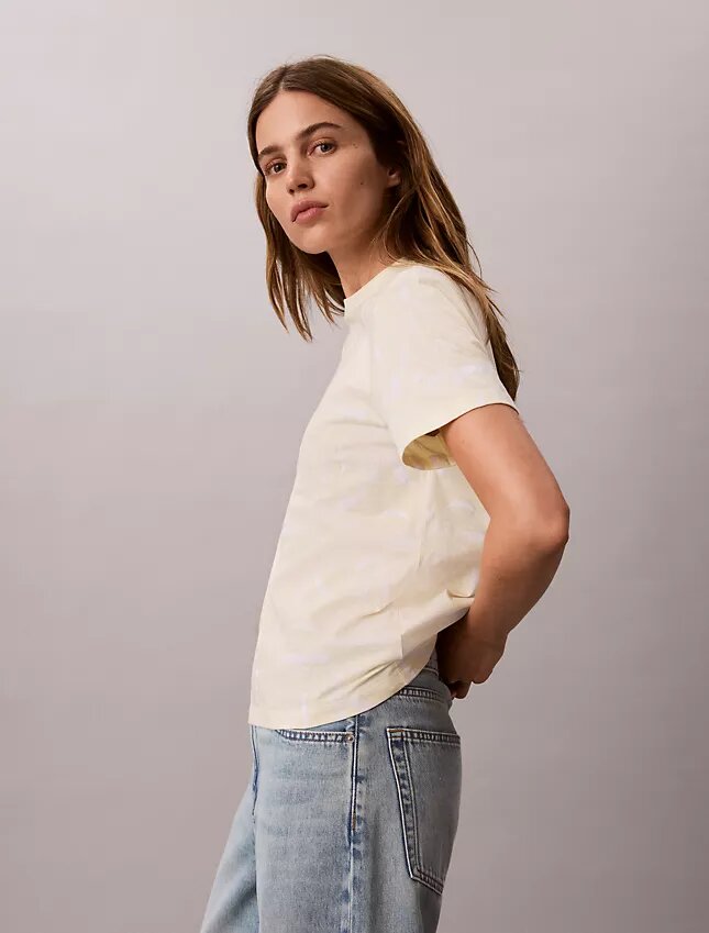 T-shirt classica con Monogram sbiadito su tutta la superficie T-shirt classica con Monogram sbiadito su tutta la superficie