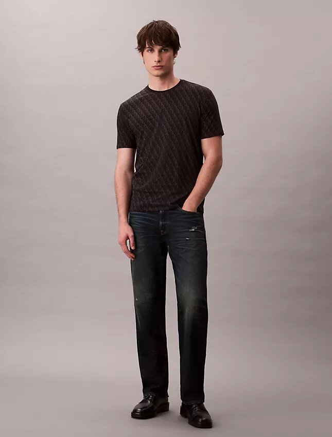 T-shirt classica con Monogram su tutta la superficie in cotone Liquid Touch T-shirt classica con Monogram su tutta la superficie in cotone Liquid Touch