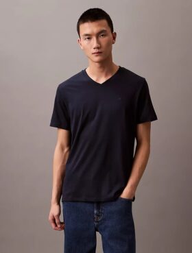 T-shirt classica con scollo a V Liquid Touch