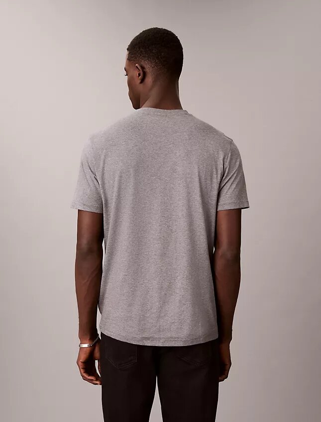 T-shirt classica con scollo a V Liquid Touch T-shirt classica con scollo a V Liquid Touch