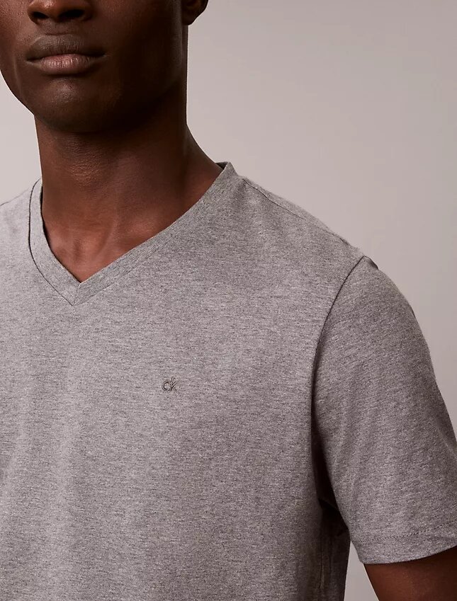 T-shirt classica con scollo a V Liquid Touch T-shirt classica con scollo a V Liquid Touch