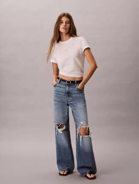 T-shirt classica con stampa floreale