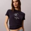 T-shirt classica con stampa floreale T-shirt classica con stampa floreale