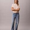 T-shirt classica con stampa floreale T-shirt classica con stampa floreale