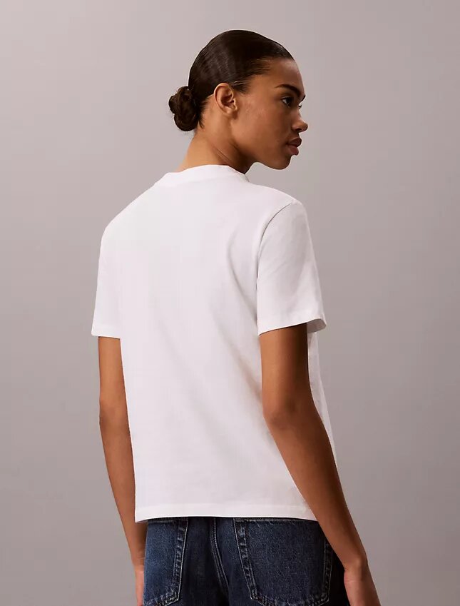 T-shirt classica con stampa floreale T-shirt classica con stampa floreale
