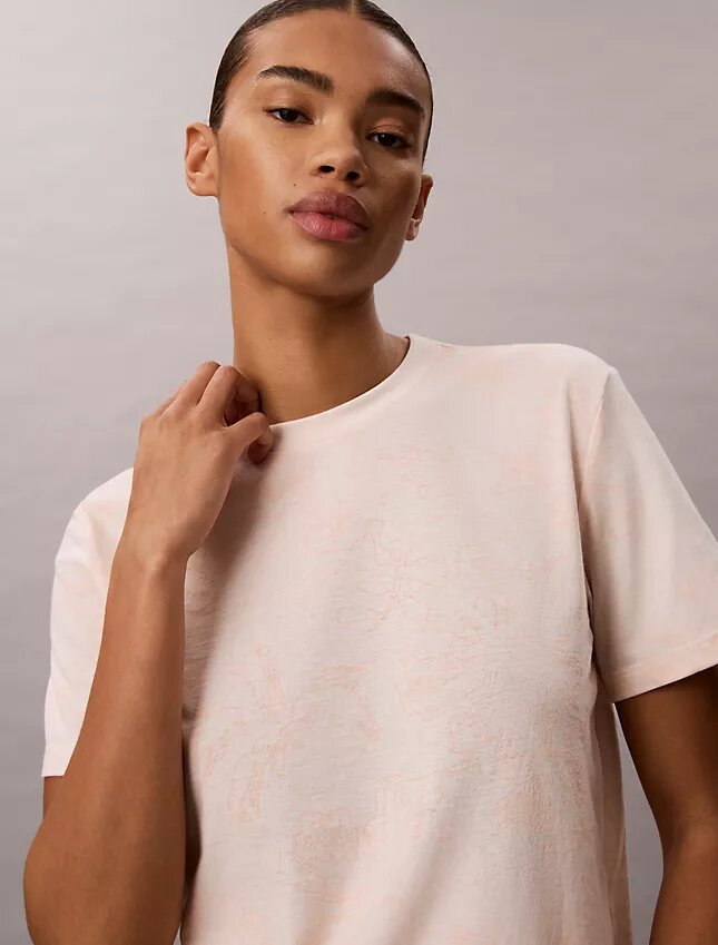 T-shirt classica con stampa floreale T-shirt classica con stampa floreale