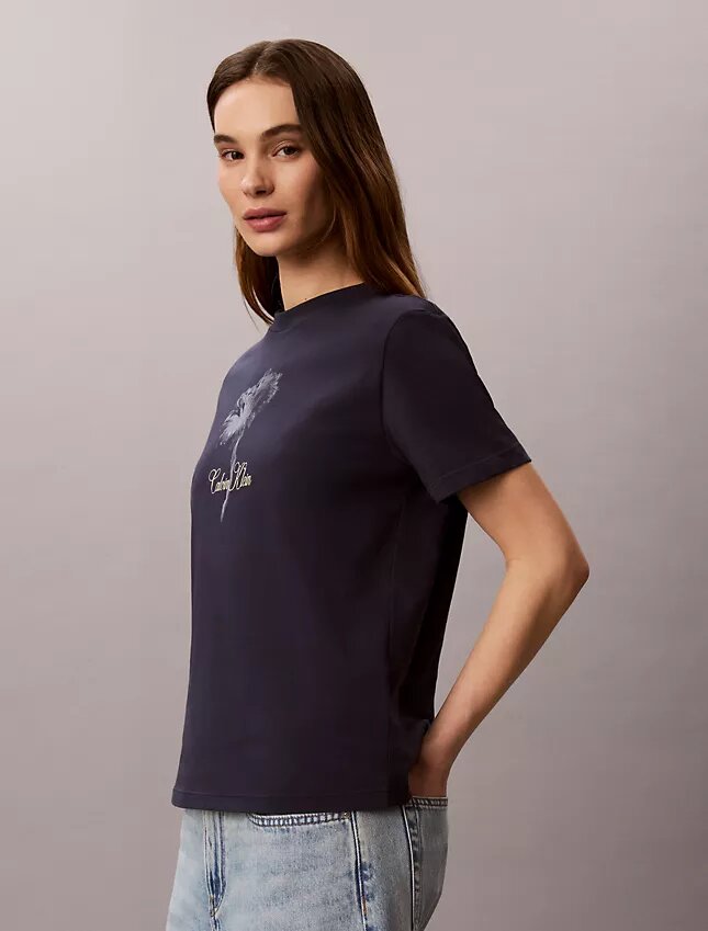 T-shirt classica con stampa floreale T-shirt classica con stampa floreale