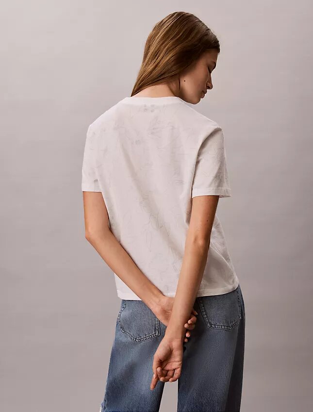T-shirt classica con stampa floreale T-shirt classica con stampa floreale