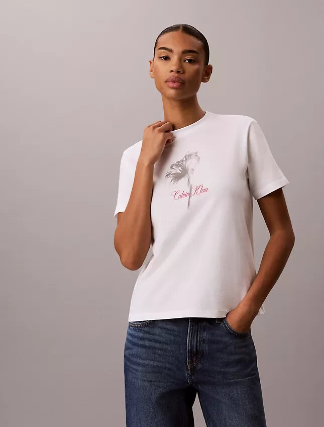 T-shirt classica con stampa floreale T-shirt classica con stampa floreale