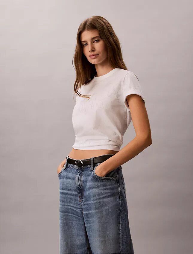 T-shirt classica con stampa floreale T-shirt classica con stampa floreale