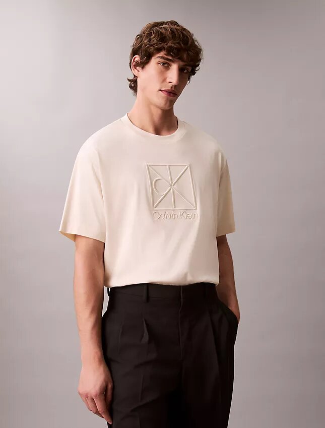 T-shirt comoda con logo T-shirt comoda con logo