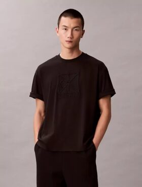 T-shirt comoda con logo
