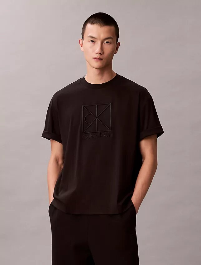 T-shirt comoda con logo T-shirt comoda con logo