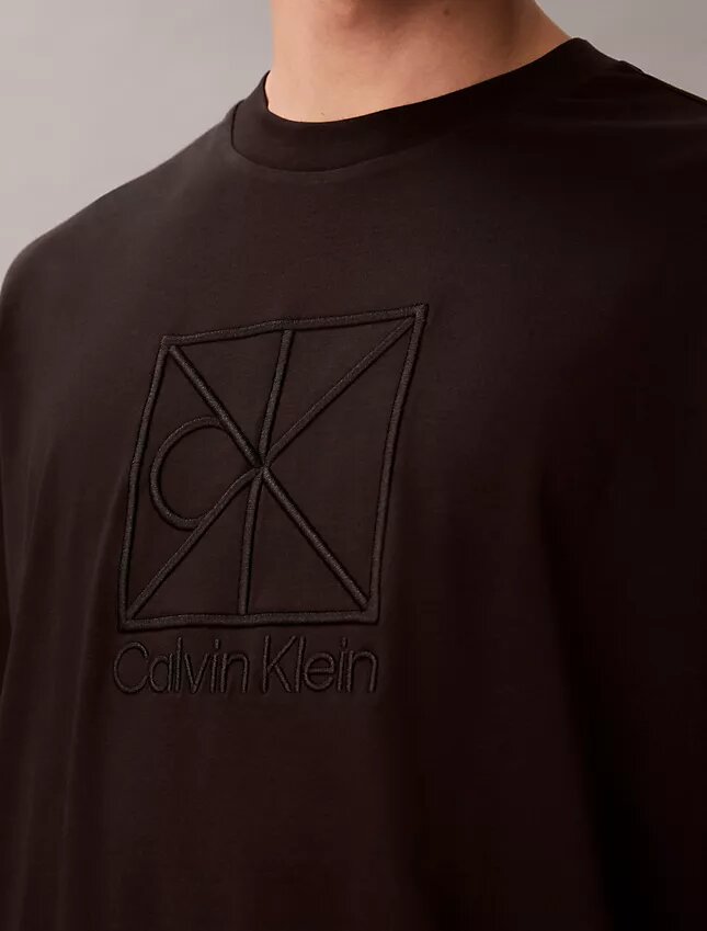 T-shirt comoda con logo T-shirt comoda con logo
