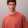 T-shirt comoda con logo ricamato T-shirt comoda con logo ricamato