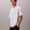 T-shirt comoda con logo ricamato T-shirt comoda con logo ricamato