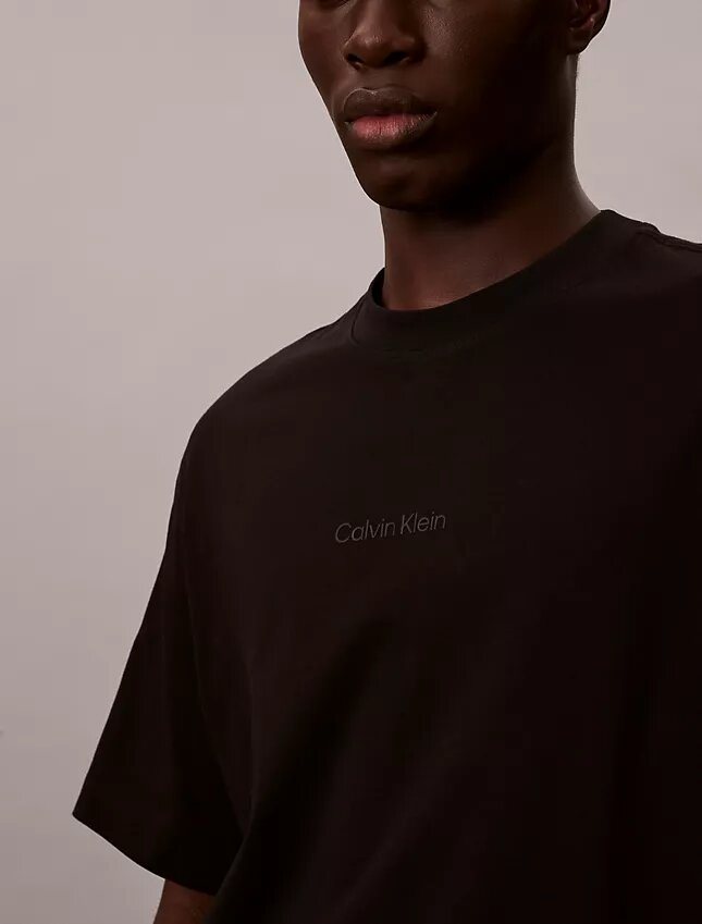 T-shirt comoda con Micro Logo T-shirt comoda con Micro Logo