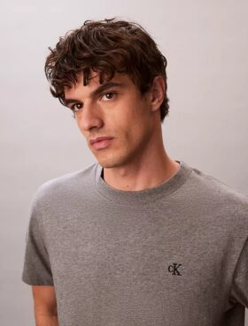 T-shirt comoda con Monogram ricamato