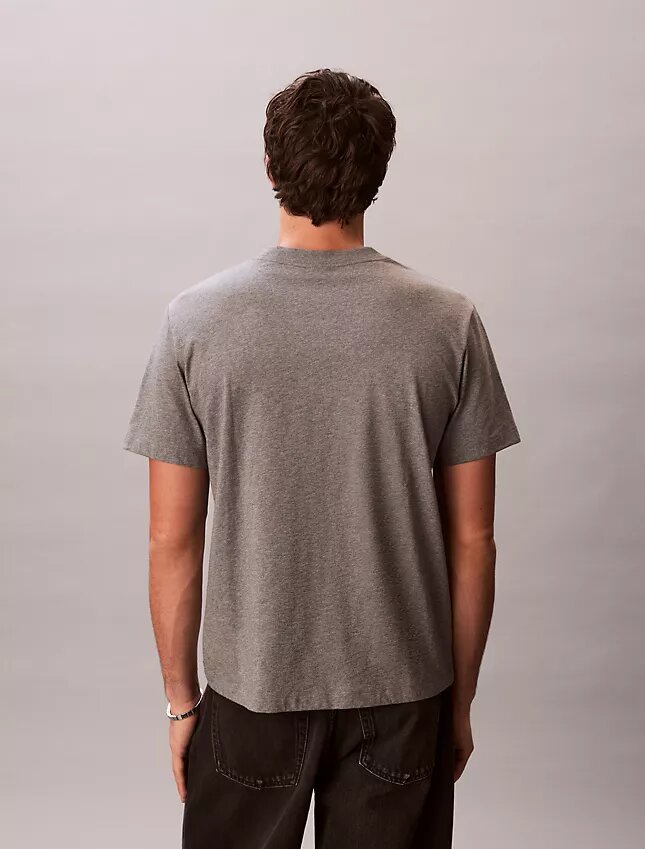 T-shirt comoda con Monogram ricamato T-shirt comoda con Monogram ricamato
