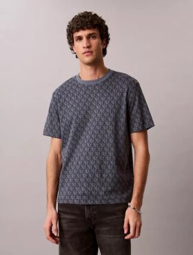 T-shirt comoda con Monogram su tutta la superficie