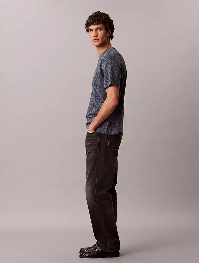 T-shirt comoda con Monogram su tutta la superficie T-shirt comoda con Monogram su tutta la superficie