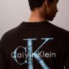 T-shirt con grafica Monologo Brushstroke T-shirt con grafica Monologo Brushstroke
