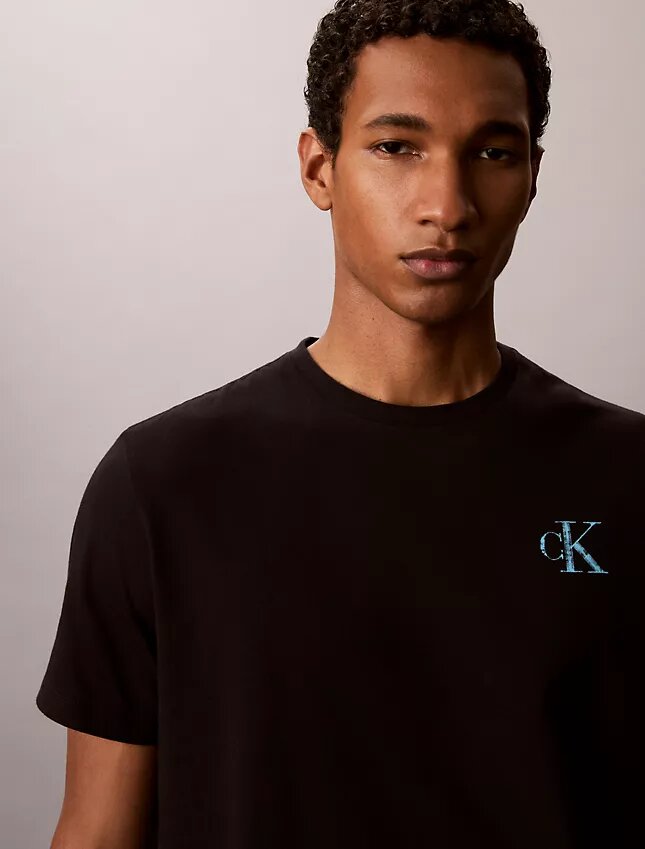 T-shirt con grafica Monologo Brushstroke T-shirt con grafica Monologo Brushstroke