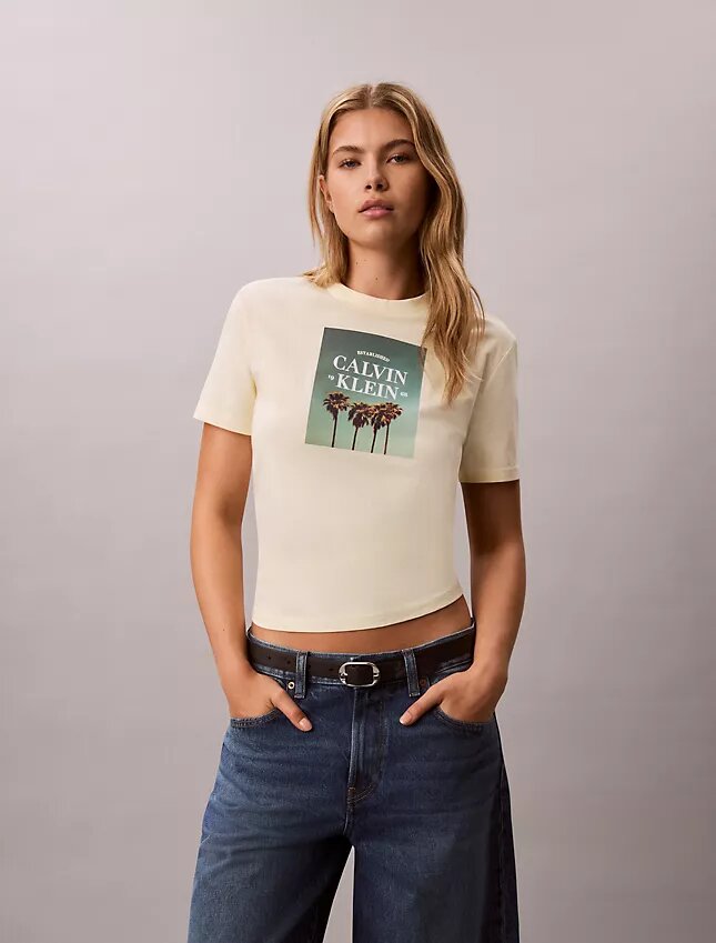 T-shirt con logo grafico a forma di palma T-shirt con logo grafico a forma di palma